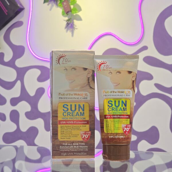 کرم ضد آفتاب وکالی SPF70